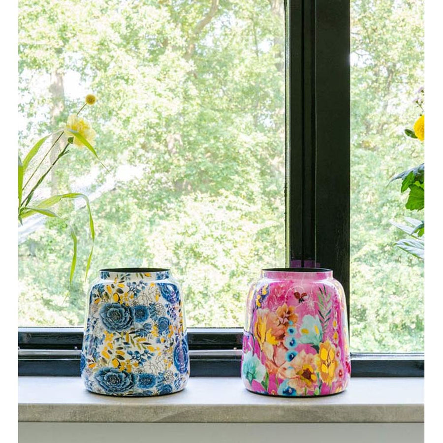 Kézműves fém dizájn kaspó.