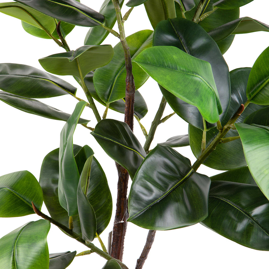 Mű fikusz cserje fekete színű műanyag kaspóban.