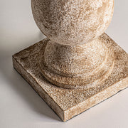 Shabby Chic stílusú, patinás felületű asztali lámpa.