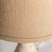 Shabby Chic stílusú, patinás felületű asztali lámpa.