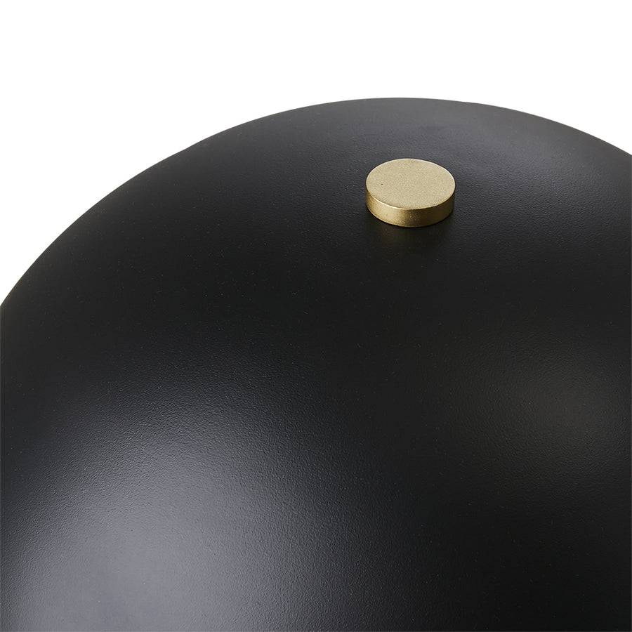 Fekete színű, gomba formájú, fém design asztali lámpa.