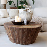 Grimaud dohányzóasztal nappaliban, természetes és japandi stílusú enteriőrben