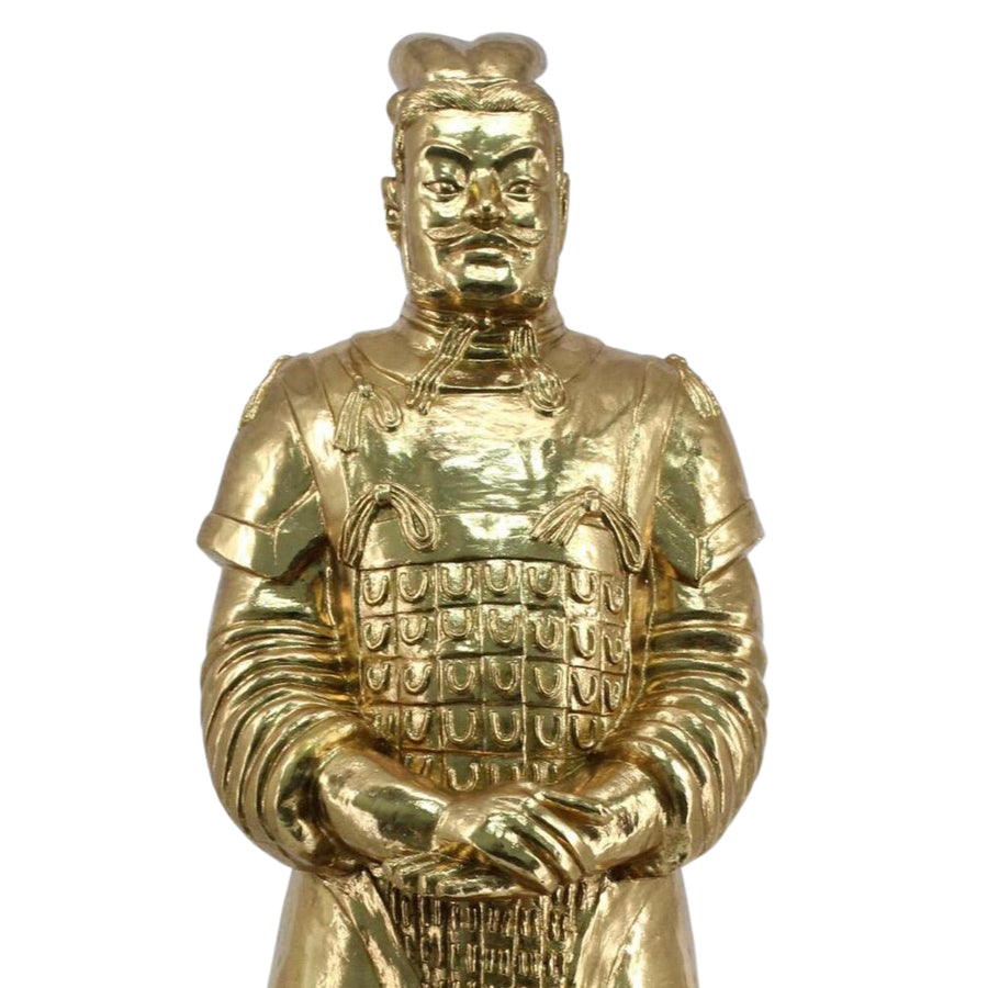 Arany színű, 110 cm magas, kínai harcost ábrázoló műgyanta szobor..