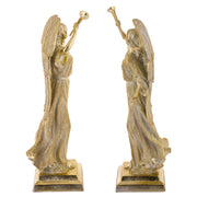 Aranyszínű, harsonás karácsonyi angyal figura.