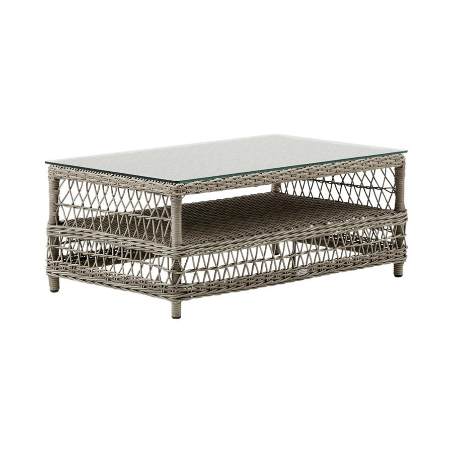 Üveglappal fedett, antikszürke színű, műrattan kerti dohányzóasztal.