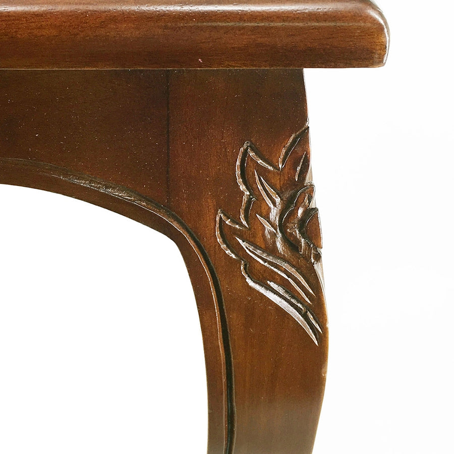 Klasszikus mahagónifa asztal szett dekoratív láb kialakítással