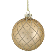 Pezsgőszínű üveg karácsonyfadísz rácsos ezüst mintával, klasszikus Heritage stílusban.