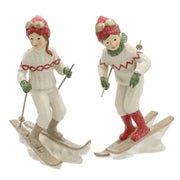 Heritage fehér karácsonyi síelő kisfiú figurák párosban, klasszikus téli stílusban