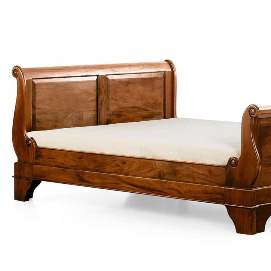 HERITAGE mahagónifa franciaágy részlet, fejtámla ívelt kialakítással.