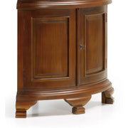 Heritage sarokvitrin alsó zárt tárolórésze díszített ajtókkal.