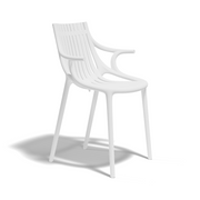 Fehér design műanyag kerti karosszék.