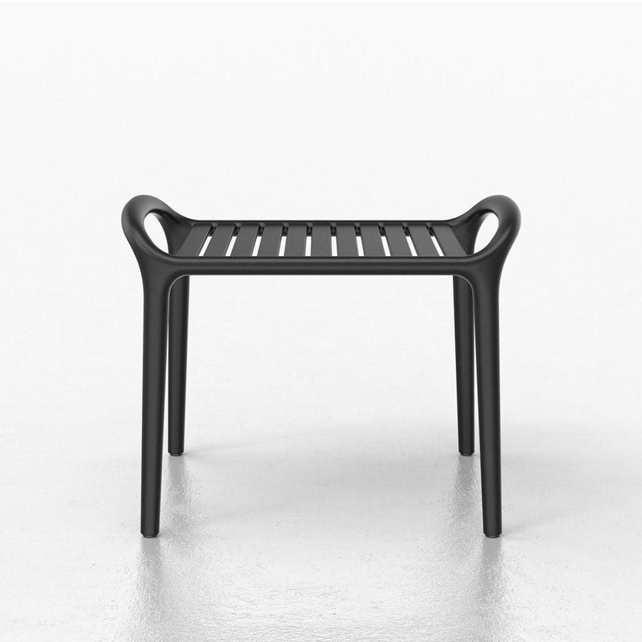 Fekete műanyag, design kisasztal.