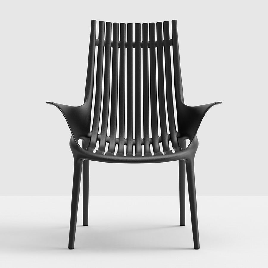 Fekete színű, műanyag design pihenő kerti karosszék.