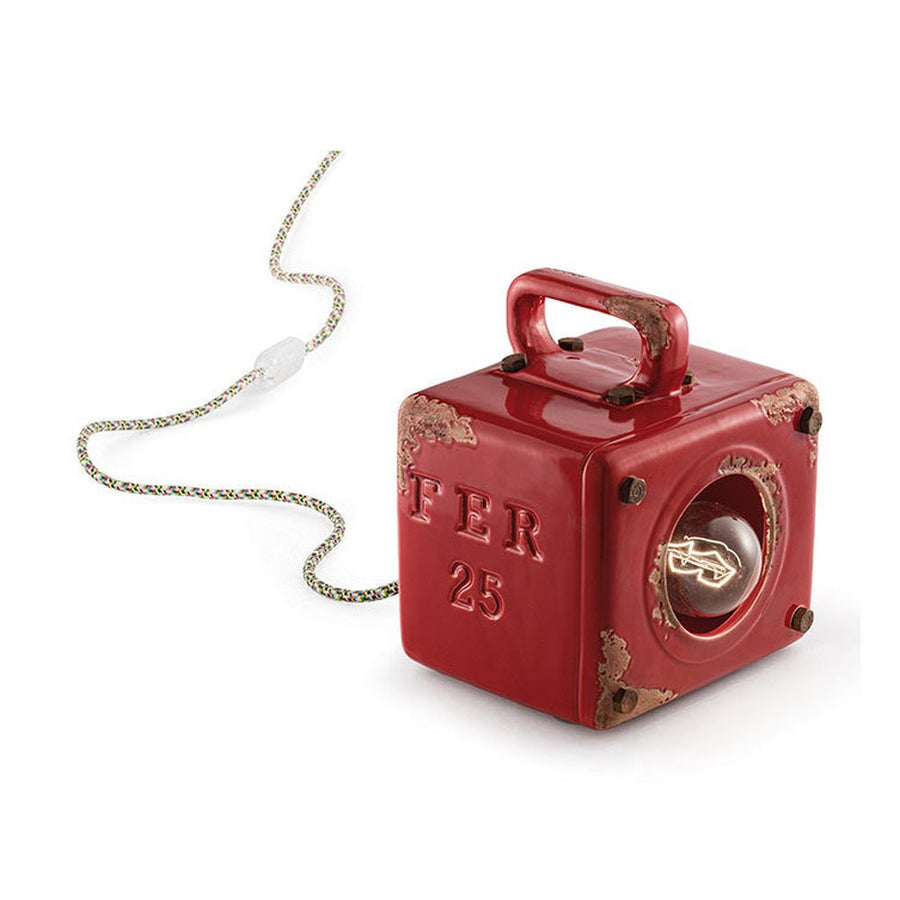 Vintage piros színű ipari asztali lámpa.