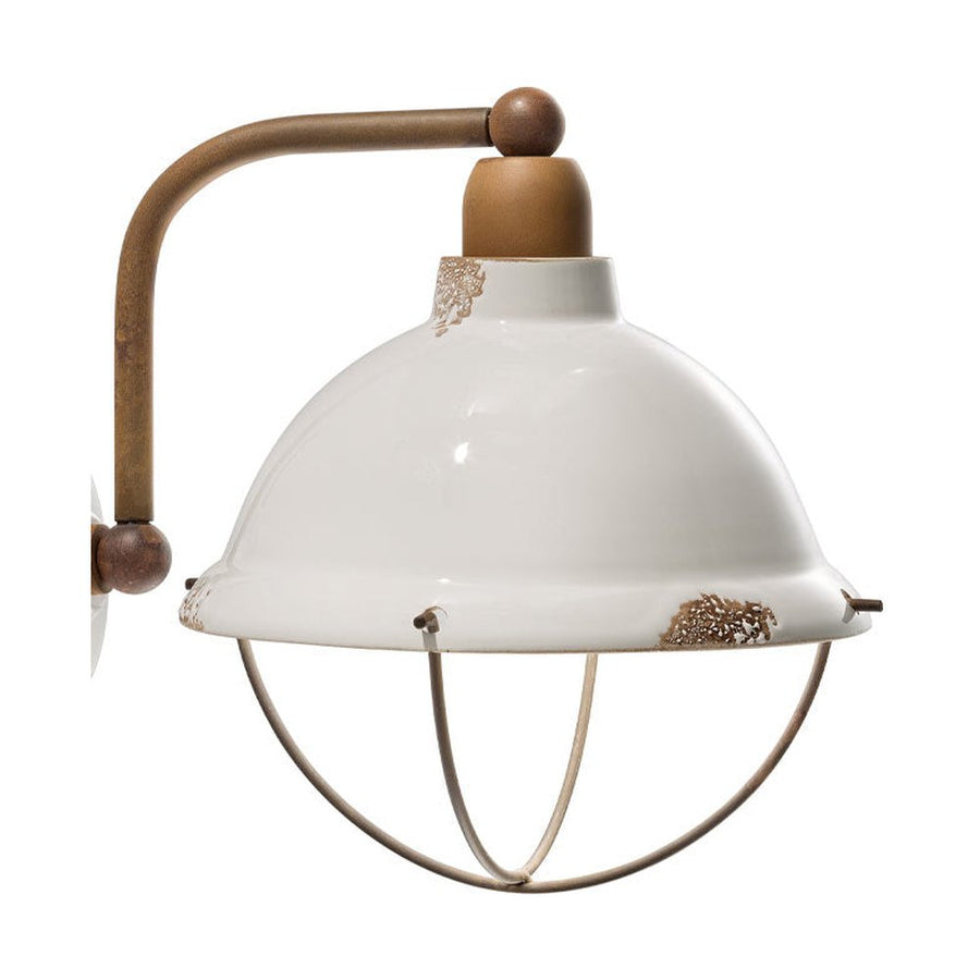 Vintage fehér színű ipari falilámpa.