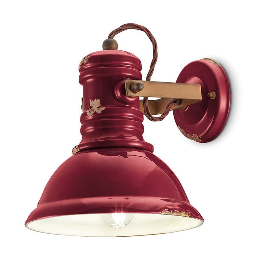 Vintage bordó színű ipari falilámpa.