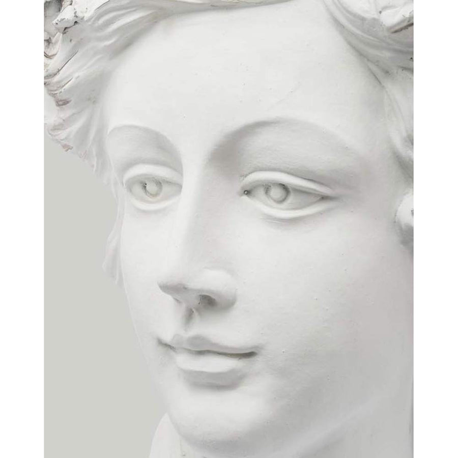 Női fejszobrot mintázó,, beültethető, fehér színű kaspó büszt..