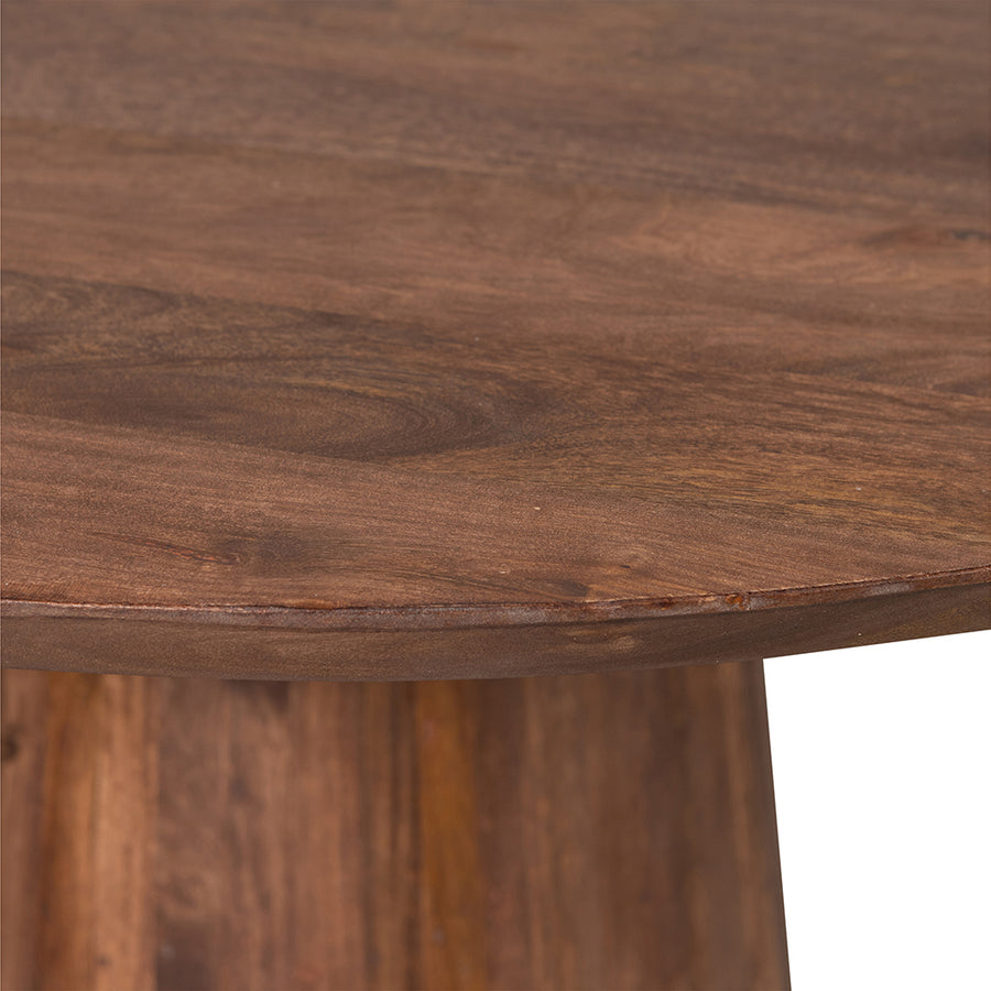 Mangófából készült, kerek formájú, diószínű dizájn étkezőasztal.