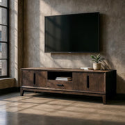 KILIAN 200 cm-es mangófa TV szekrény modern nappali enteriőrben