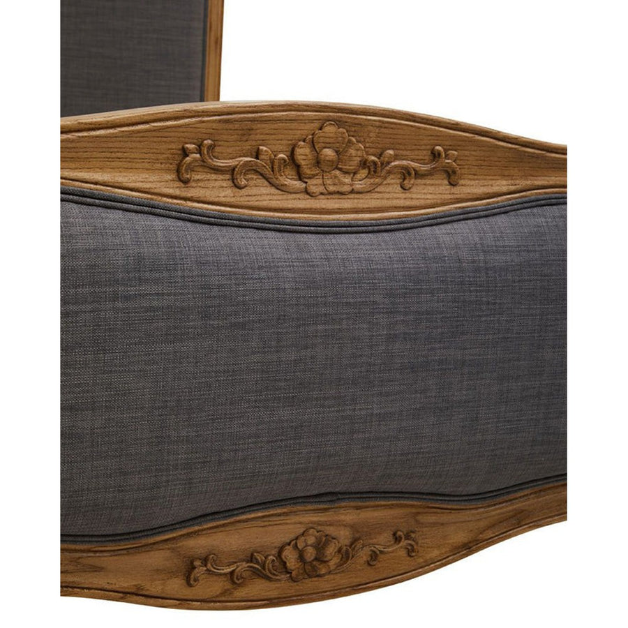 Klasszikus, koloniál stílusú, tölgyfából készült franciaágy.