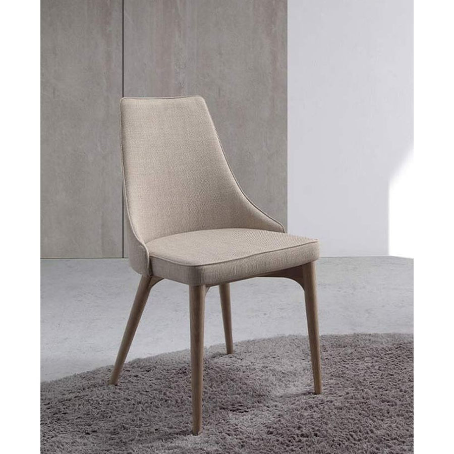 Bézs színű szövettel kárpitozott, kőrisfából készült, formatervezett dizájn étkezőszék.