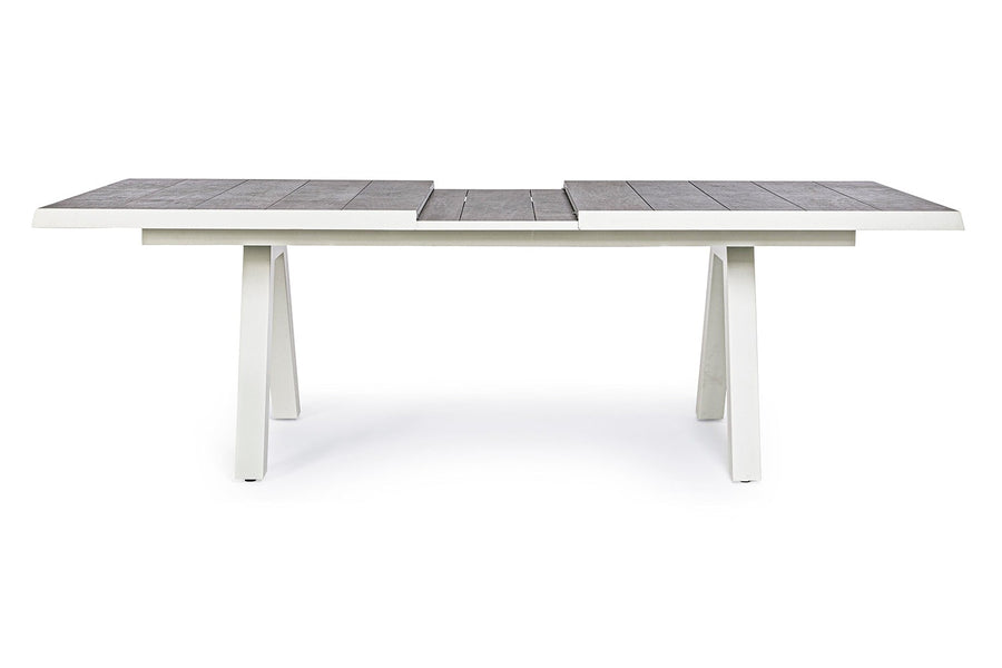 Krém színű kortárs kerti étkezőasztal.