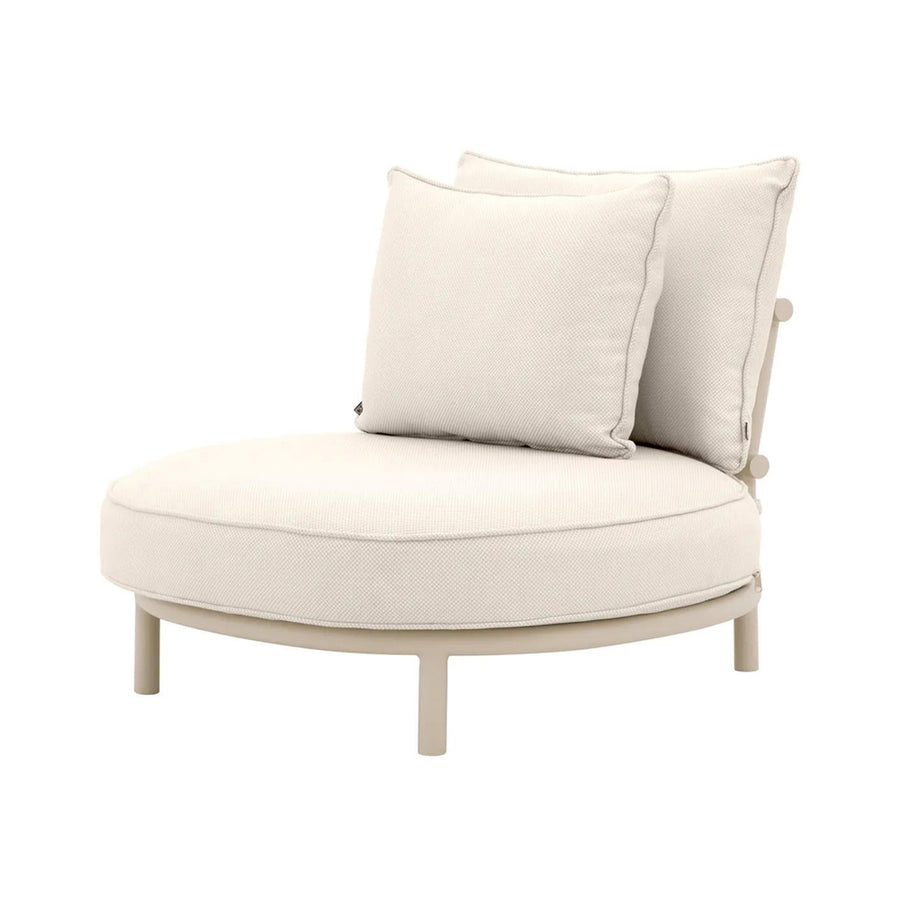 Törtfehér színű ülő és hátpárnákkal kialakított, kör formájú, formatervezett kerti design fotel .