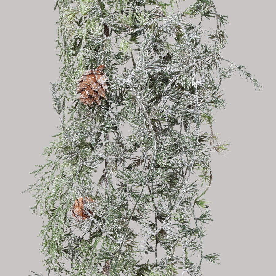 Jeges hatású, mű vörösfenyő girland.