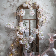 Meleg fehér fényű mikro LED-el kialakított,, mű cseresznyevirág girland..