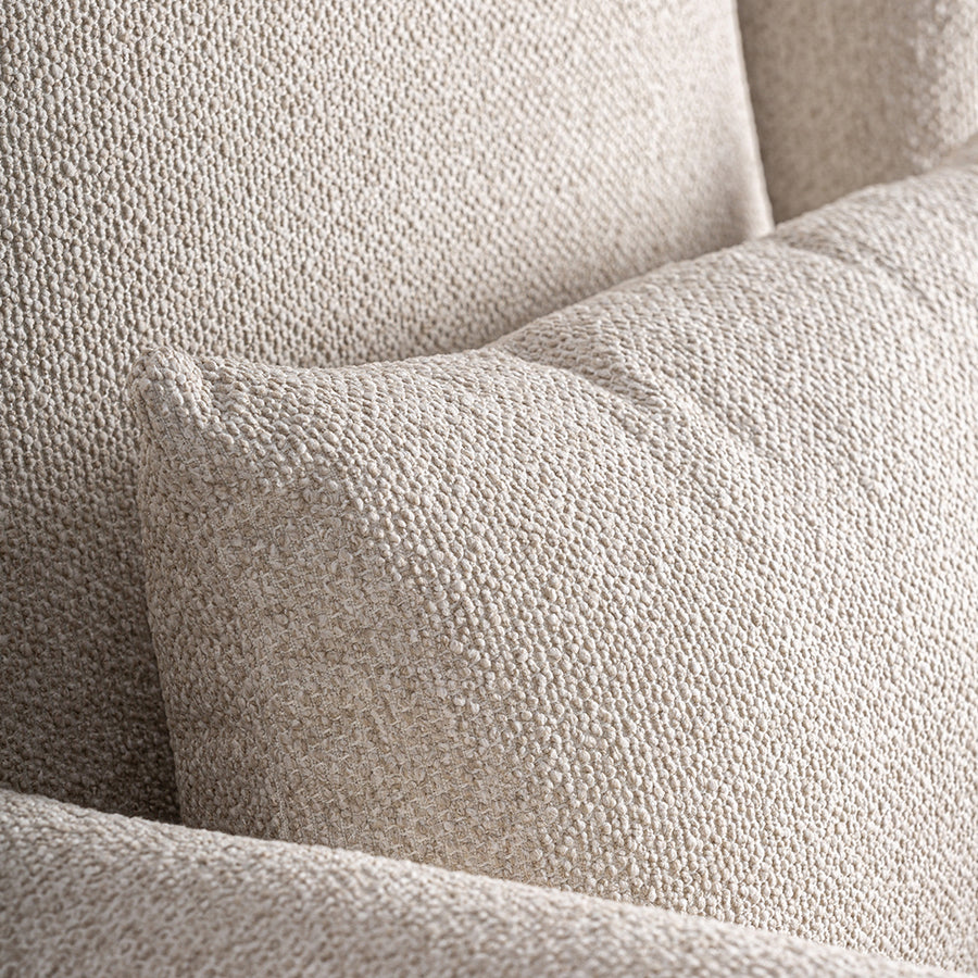 Díszpárna részlet a Leiston fotelben