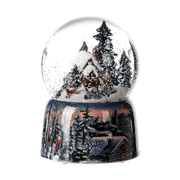 Karácsonyi zenélő-forgó hógömb, téli tájban suhanó lovas szánnal.