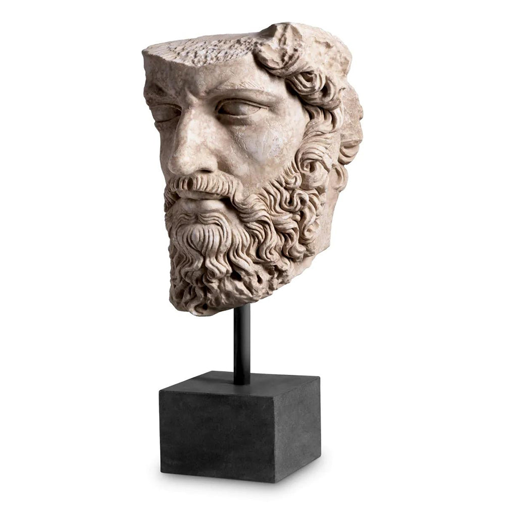 Márványból faragott, klasszikus, ókori stílusú, Lucius Verus büszt, fekete fém talapzaton.