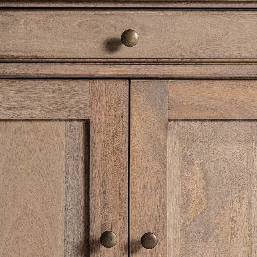 Koloniál stílusú,, létrával ellátott, tömör mangófából készült, óriás méretű kézműves könyvszekrény.