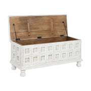 Mangófából faragott, antikolt felületű láda.