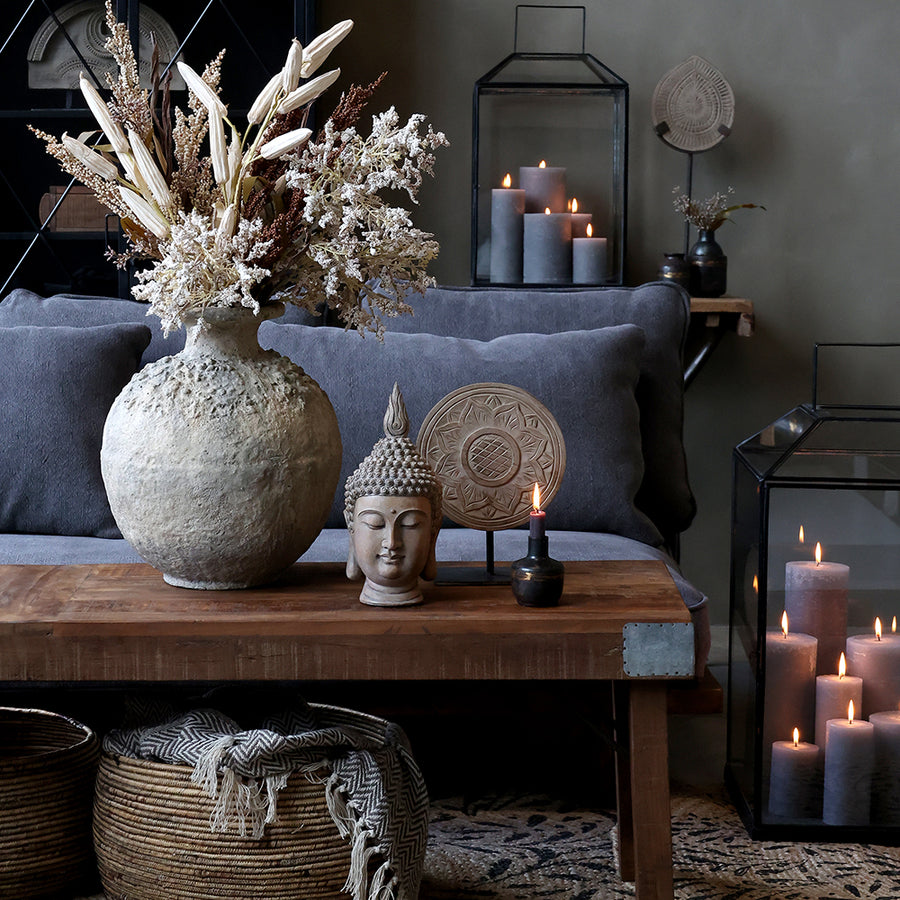 Fém talapzaton álló, antik szürkésbarna színű, kézműves mangófa dísz.