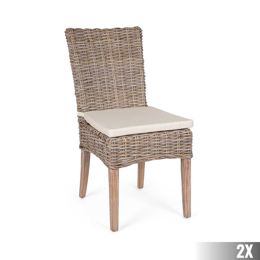 MANOEL natúr rattan étkezőszék krémszínű párnával, szögletes nézetben.