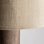 Barna színű design állólámpa, krém színű juta lámpaernyővel.