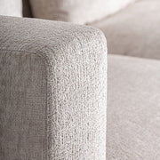 Kárpit részletfotó a METTI taupe kanapén