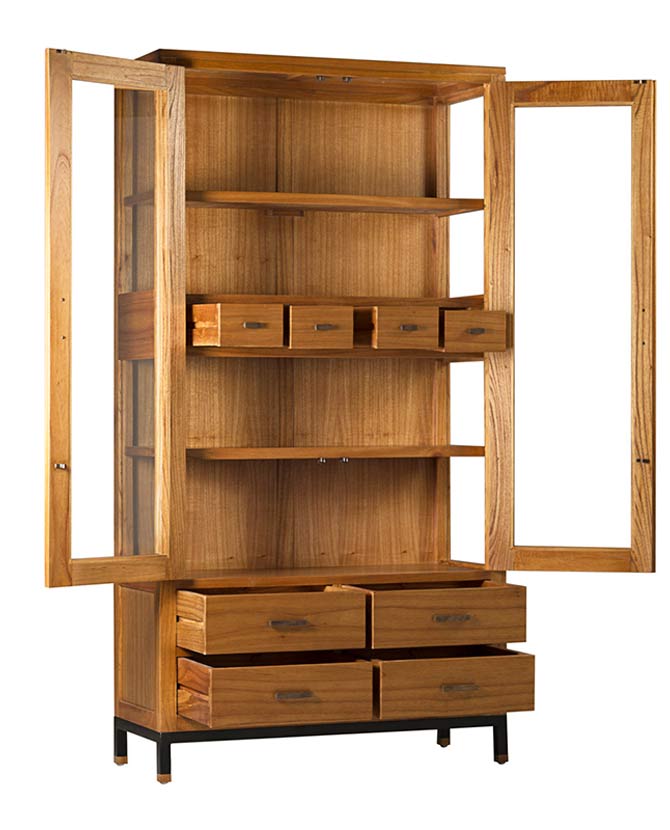 Tömör mindifából készült, modern, loft stílusú kézműves vitrines szekrény.