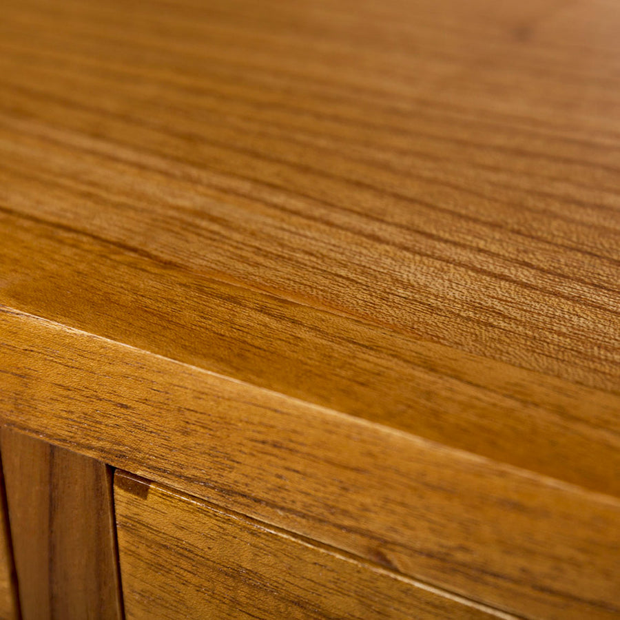 Tömör mindifából készült, modern, loft stílusú kézműves vitrines szekrény.