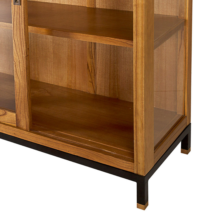 Tömör mindifából készült, modern, loft stílusú kézműves vitrines szekrény.