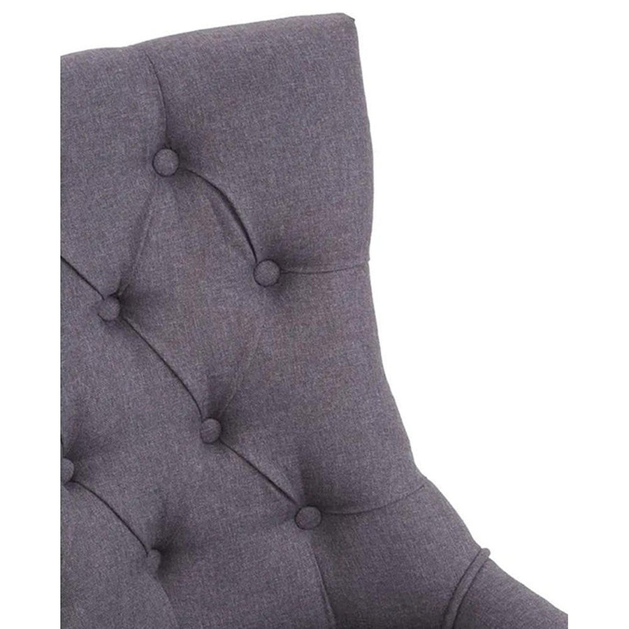 Ezüstszínű, rozsdamentes acéllábbakon álló, szürke színű poliészter vászonnal kárpitozott dizájn étkezőszék.