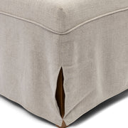 Étkezőszék huzat szoknyás kialakításának részlete oldalsó nyílással