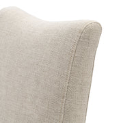 Étkezőszék háttámla ívelt formájának és varrásának közeli részlete