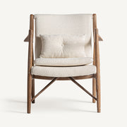 Tömör kőrisfából készült, fehér színű pamutbuklé szövettel kárpitozott, formatervezett kortárs fotel.