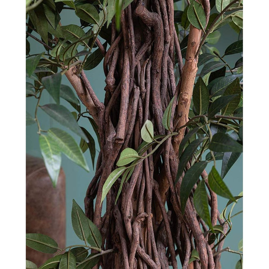 Dús lombozatú, mű fikusz cserje, fekete műanyag kaspóban.