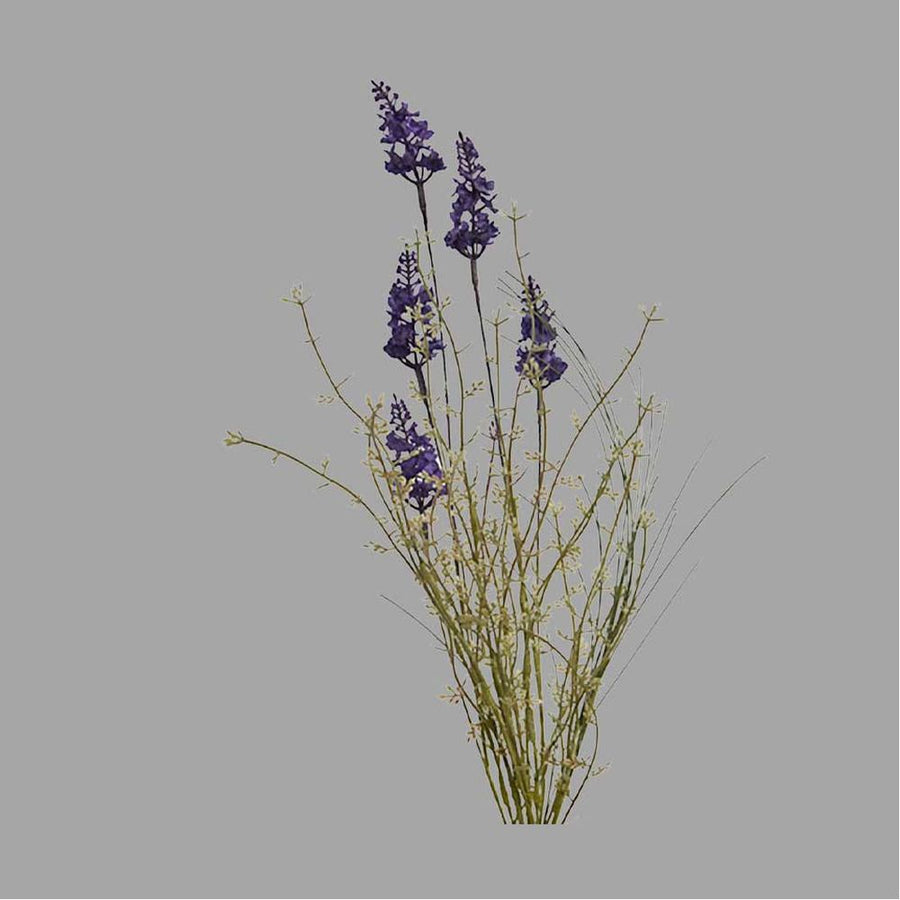 Liláskék színű, mezei levendula művirág.