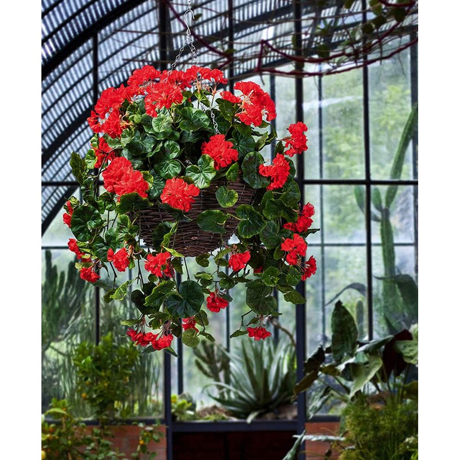 Élethű megjelenésű, UV-álló, dús levélzettel rendelkező, mesterséges muskátli csüngő