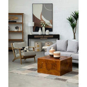 Amerikai tölgyből készült, szürke színű vászonpárnákkal kialakított fotel.