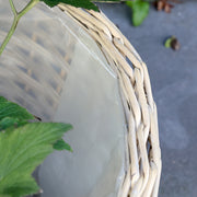 Natúr színű fűzfa kaspó műanyag béléssel, vízálló kivitel